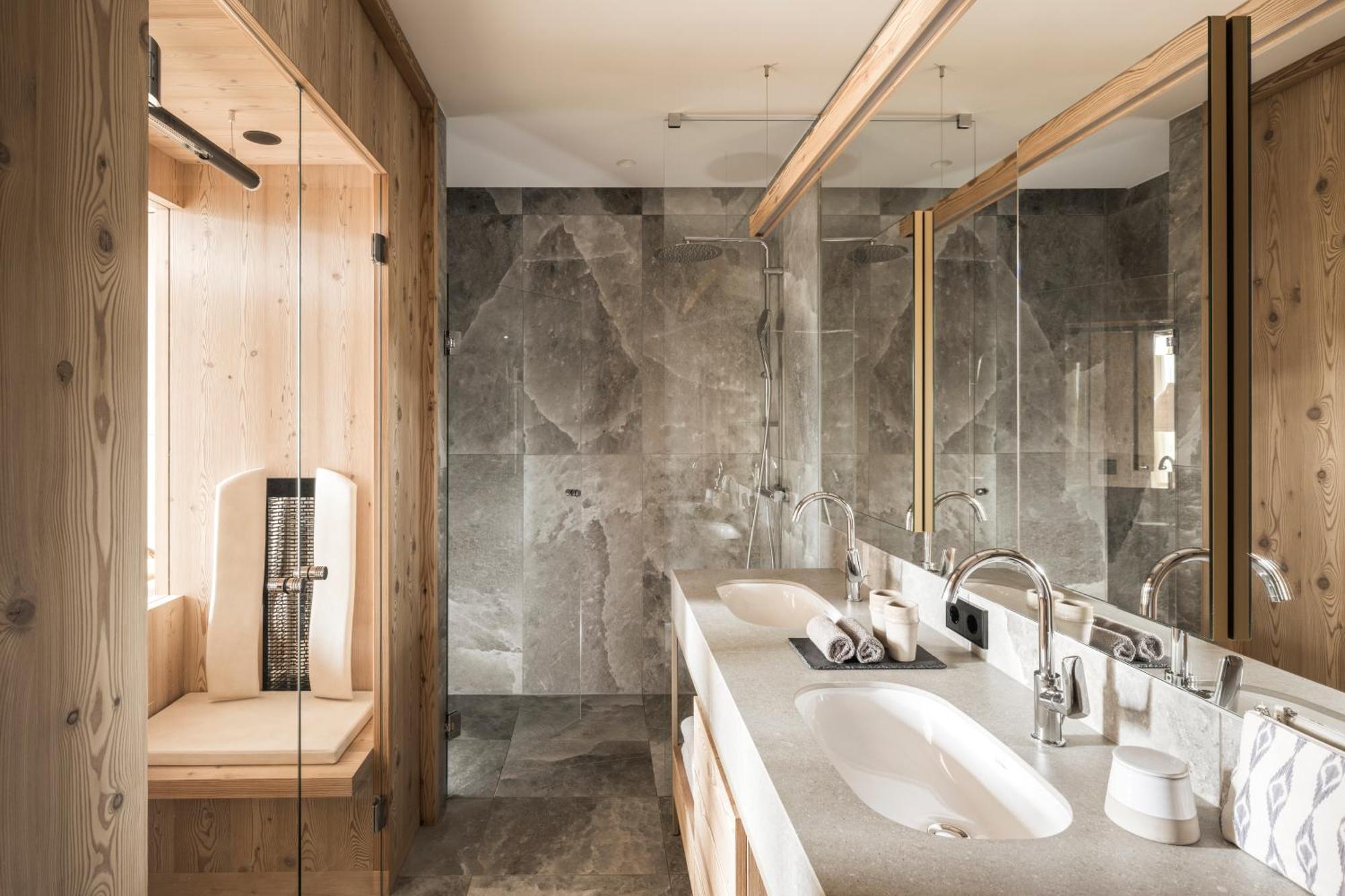 Falkensteiner Hotel Kronplatz - The Leading Hotels Of The World (Adults Only) Riscone Cameră foto Bathroom