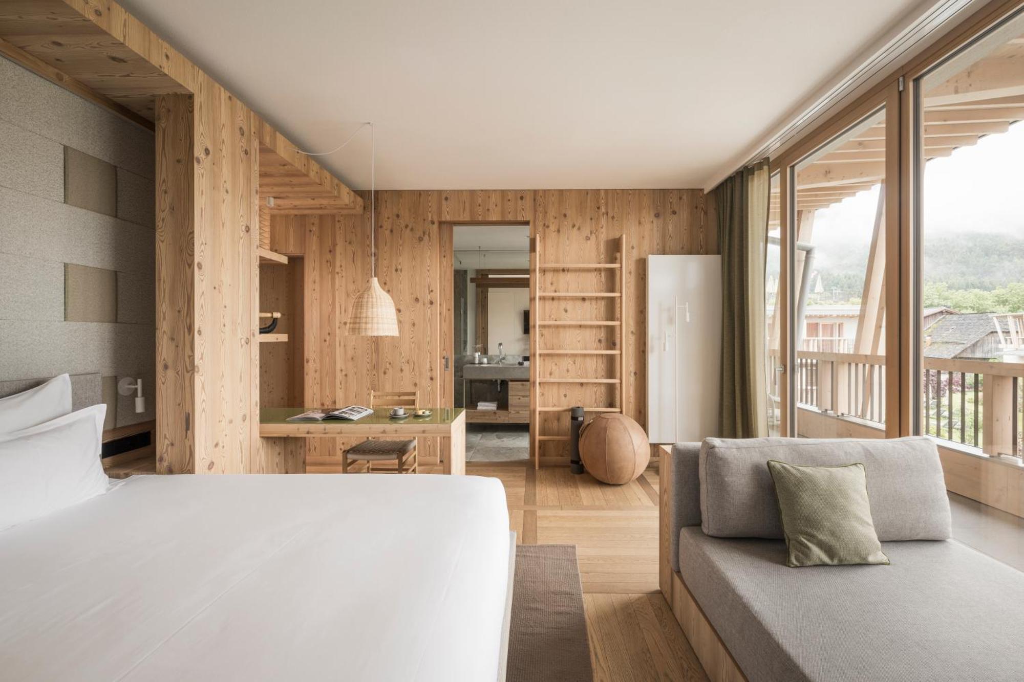 Falkensteiner Hotel Kronplatz - The Leading Hotels Of The World (Adults Only) Riscone Cameră foto A room at the 7132 Summit