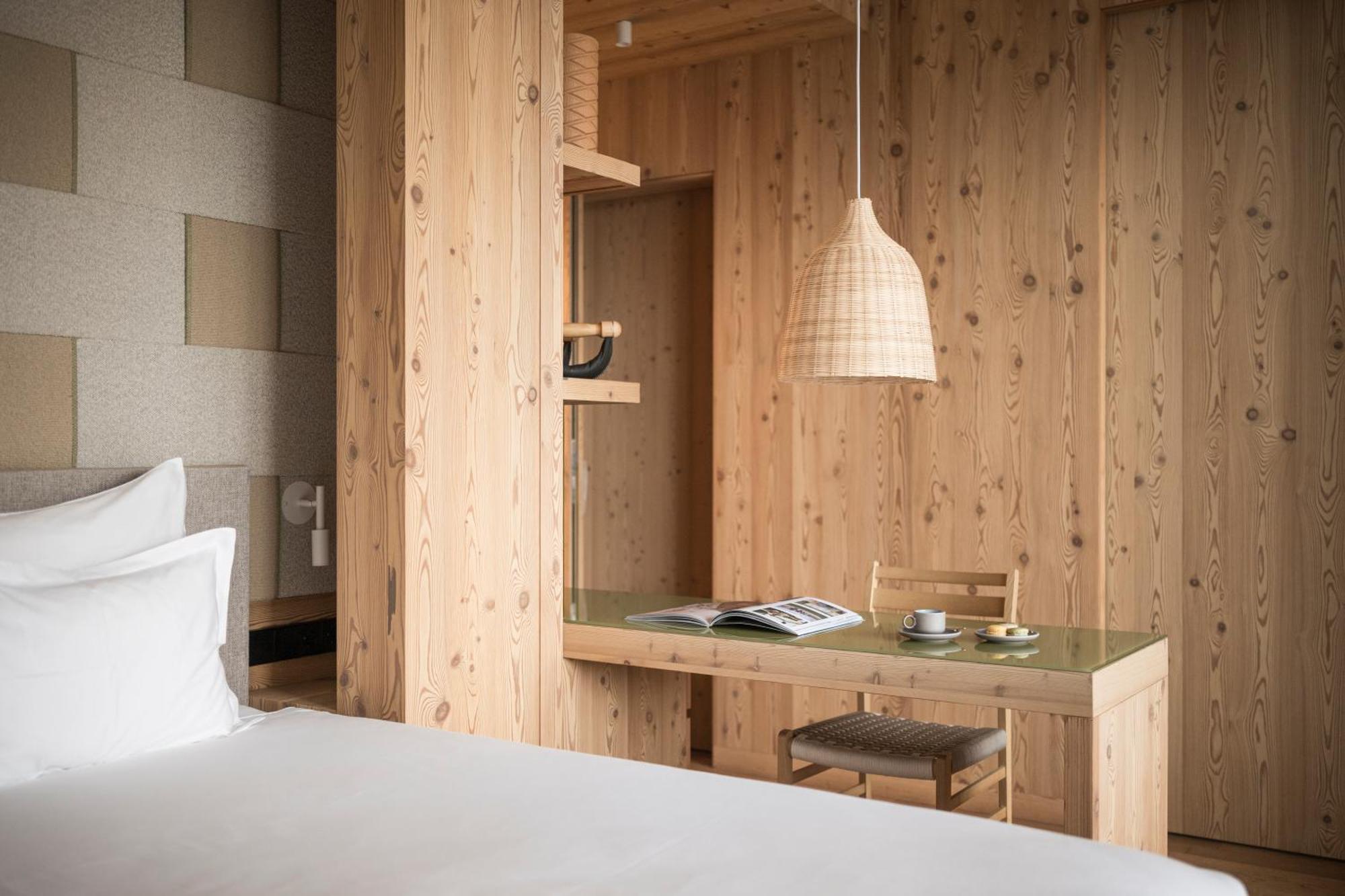 Falkensteiner Hotel Kronplatz - The Leading Hotels Of The World (Adults Only) Riscone Cameră foto A room at the Hotel