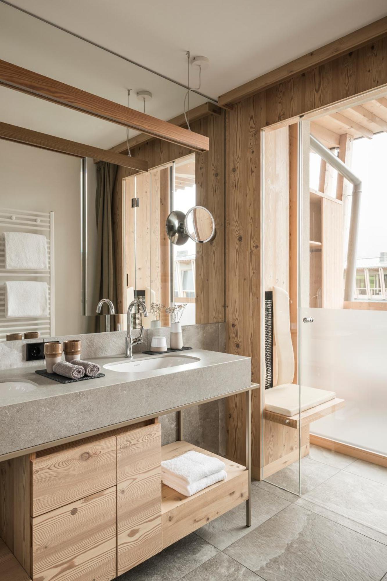 Falkensteiner Hotel Kronplatz - The Leading Hotels Of The World (Adults Only) Riscone Cameră foto Bathroom